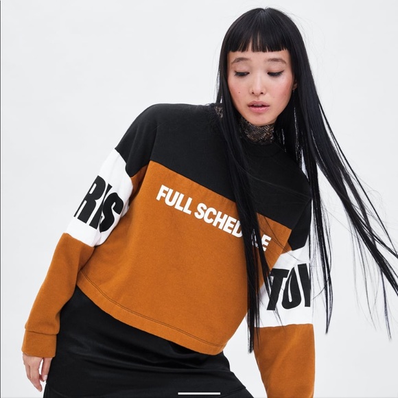 Zara Tops - Zara SWEATSHIRT